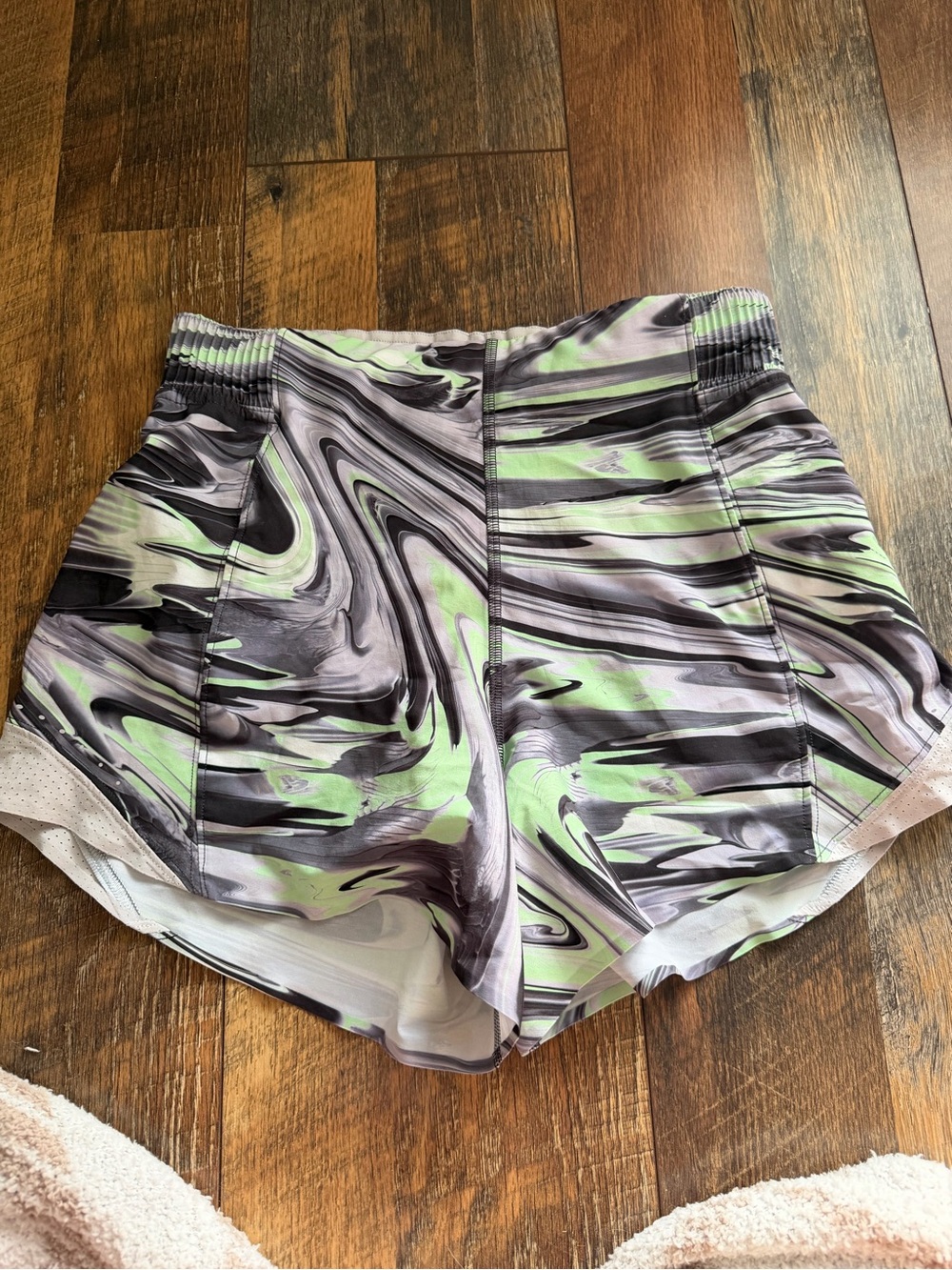 Women’s Lululemon Marble-Print Athletic Shorts in Light Green and Gray